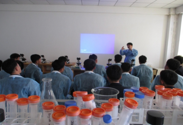 평양 과기대 의학부 수업 (이흥우 교수 제공)