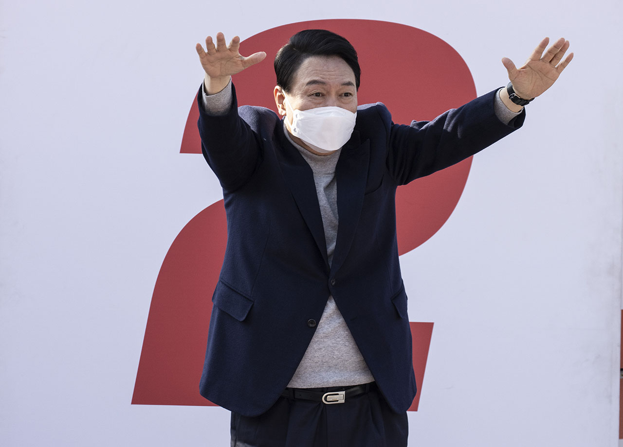 국민의힘 윤석열 후보가 3일 오전 국민의당 안철수 후보와 단일화를 성사시킨 뒤 첫 일정으로 아산을 찾았다. 윤 후보는 시종 자신만만해 했다. Ⓒ 사진 = 지유석 기자