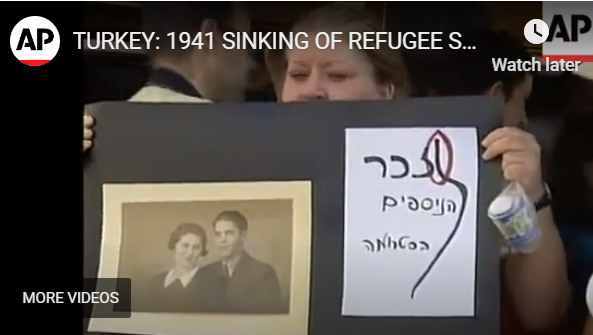 매해 폭침일이 되면 유가족 후손들이 항구에 모여 추모행사를 한다. AP 화면 갈무리