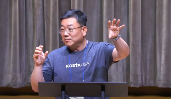                2024 KOSTA/USA에서 강의하고 있는 노승환 목사 @ 코스타 제공