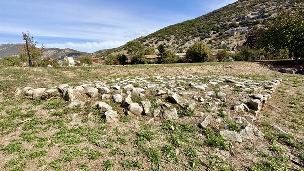 빌립보 성밖의 에그나티아 대로 ⓒ김동문