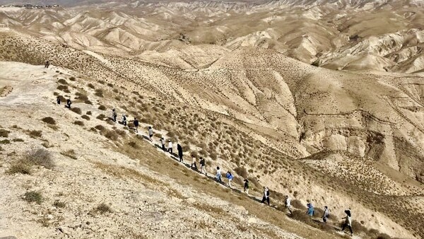 길이 좁고 험했던 예수 사대의 광야길 ⓒ김동문