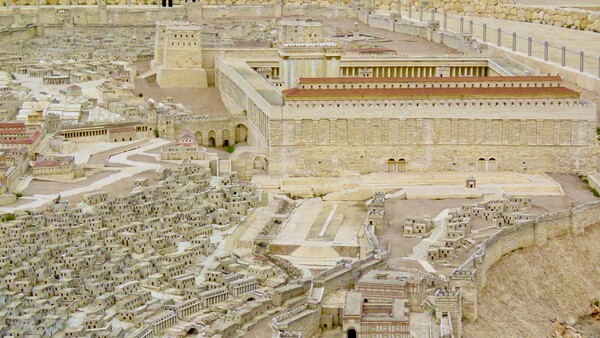 예수시대 예루살렘 모형. 예루살렘 성전 북쪽에 예루살렘 로마 주둔군 요새(안토니아 요새)가 자리하고 있다. ⓒ김동문
