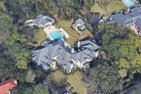 조엘 오스틴 목사의 저택(사진:구글 이미지)