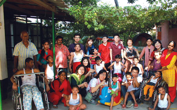  "장애인 사랑, 내 삶에 이유다"란 강미경 사모도 뱅글라데쉬 장애인 선교를 20년째 이어오고 있다.