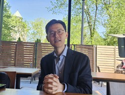 황주 목사는 "교회는 뜨거운 세상에선 시원함을,  차가운 세상에선 따뜻함을 제공해야 합니다. "라고 말했다.