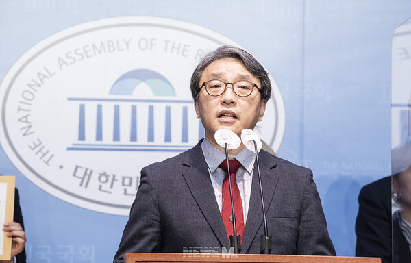 하나세교회 박성철 목사는 총신대학교 재학 시절 두 학기 동안 김형석 관장의 강의를 수강했다. 박 목사는 총신대 교수 재직 시절만해도 김 관장은 민족주의적 성향이 강했다고 회고했다. Ⓒ 사진 = 지유석 기자