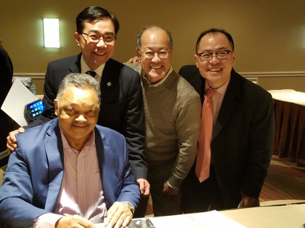 재시 잭슨 목사와 함께한 이보교 활동가들 (사진 왼쪽부터 박동규 변호사, 조건삼 목사, 조원태 목사.