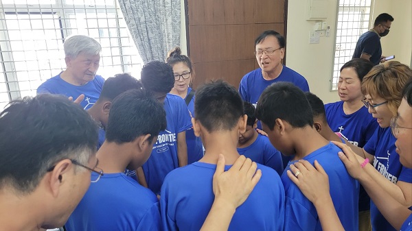 남가주 새누리교회는 멕시코, 말레이시아, 몽골 등 해외 선교에도 적극 동참하고 있다. 성도들이 직접 선교지에 방문해 예배당 건축, 의료·기술 지원, 지역 사회 봉사 등 다양한 형태로 복음을 전하며 ‘미셔널 처치(Missional Church)’의 비전을 실천하고 있다.