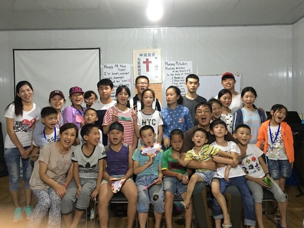 쓰촨성 부근 산동네에서 선교하던 때. 중국 60여개 도시를 다니며 선교 활동을 했다.